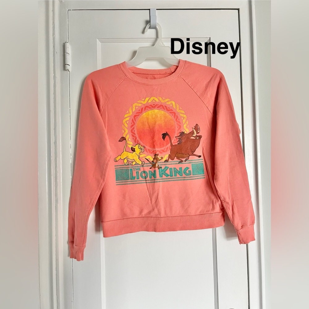 Disney Long Sleeve Lion King Shirt Size M